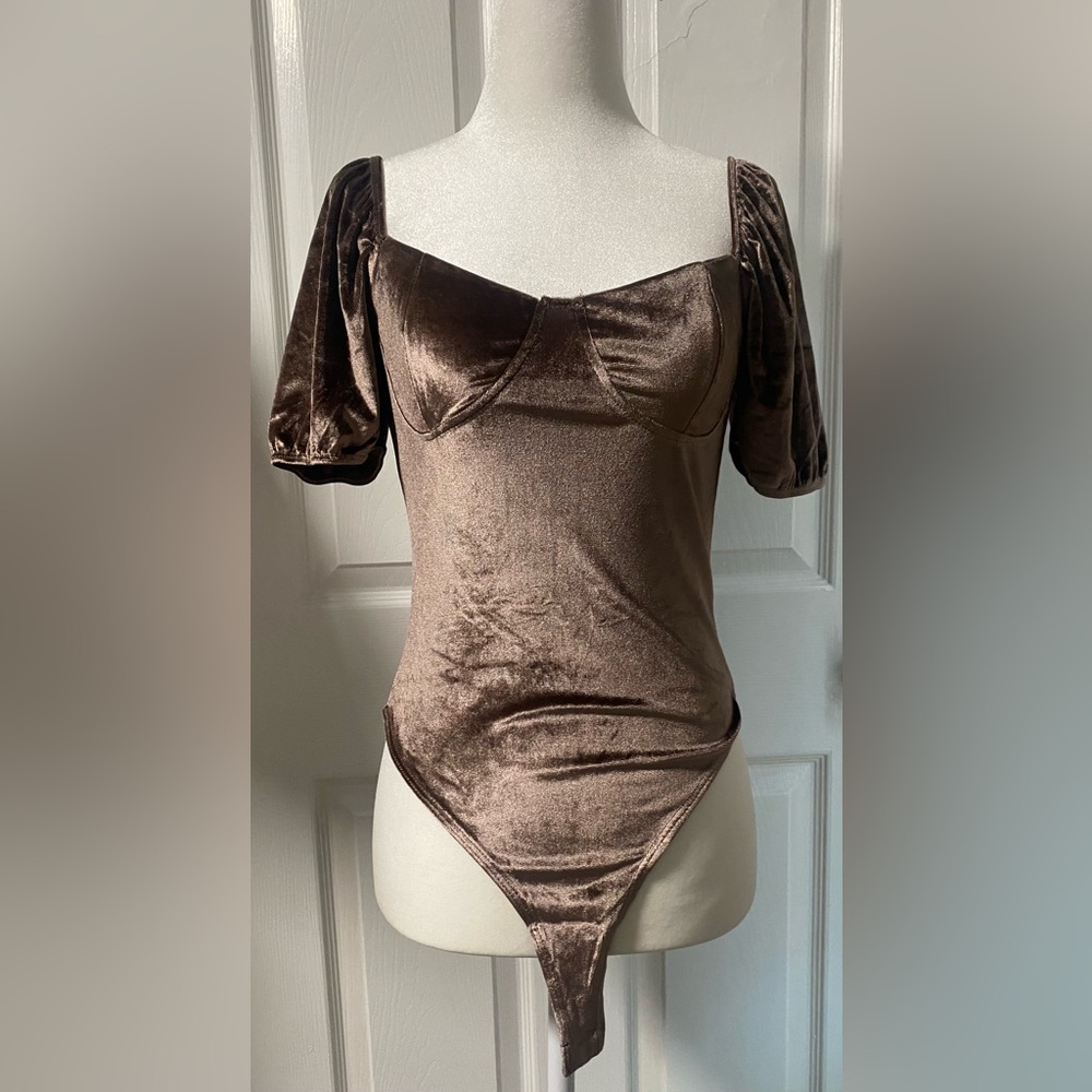 Forever 21 Brown Velvet Puff Sleeve Bodysuit